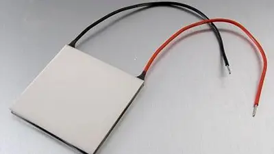 Onun yığcam plug-in dizaynı məkana qənaət edir. Sabit və ardıcıl 12W çıxış güc adapterini təmin etmək, marşrutlaşdırıcılar, şəbəkə açarları, LED zolaqları və müxtəlif cihazlar üçün mükəmməl uyğundur.